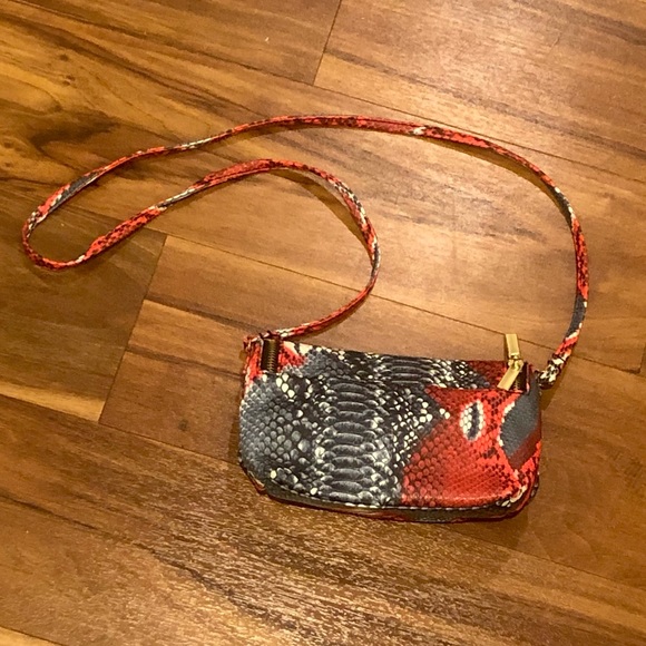 H&M faux snake skin crossbody purse - Picture 3 of 4